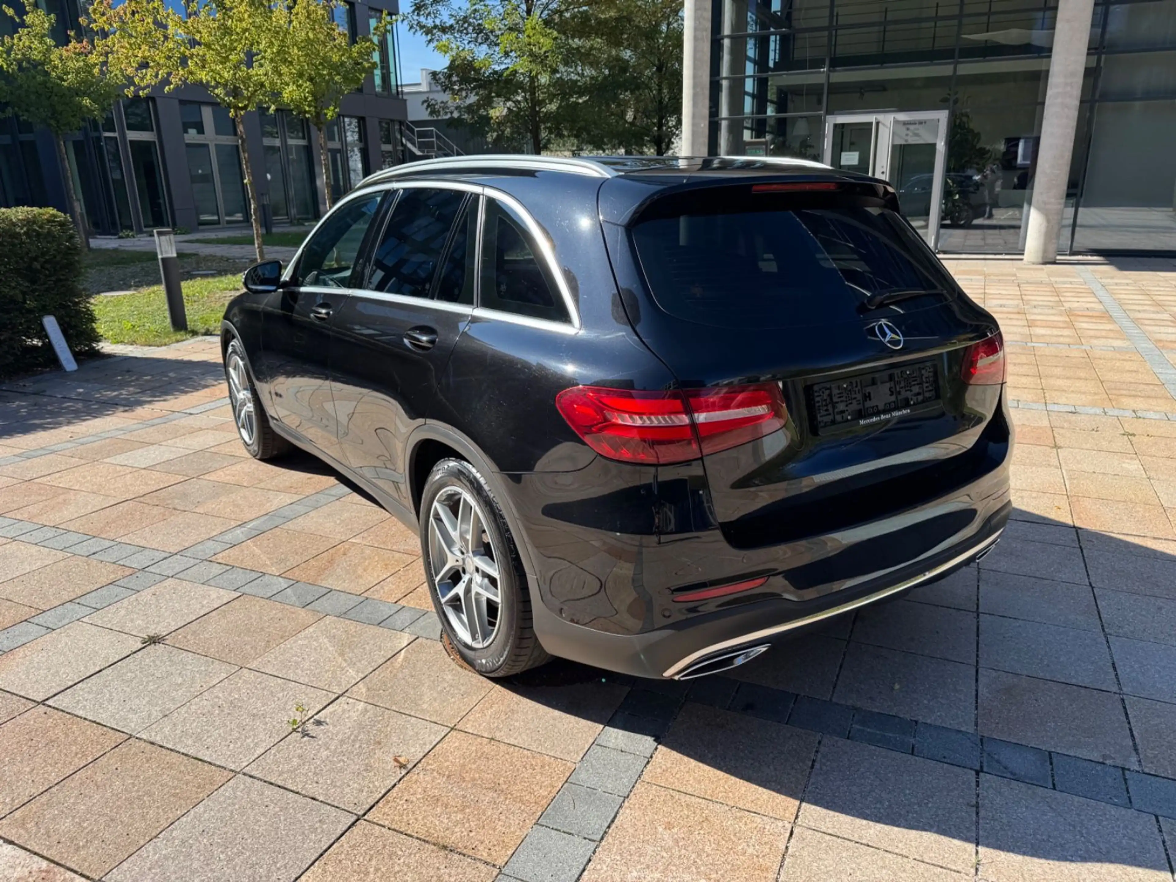 Mercedes-Benz GLC 220 d 4Matic Avantgarde/AMG-Line — photo 7