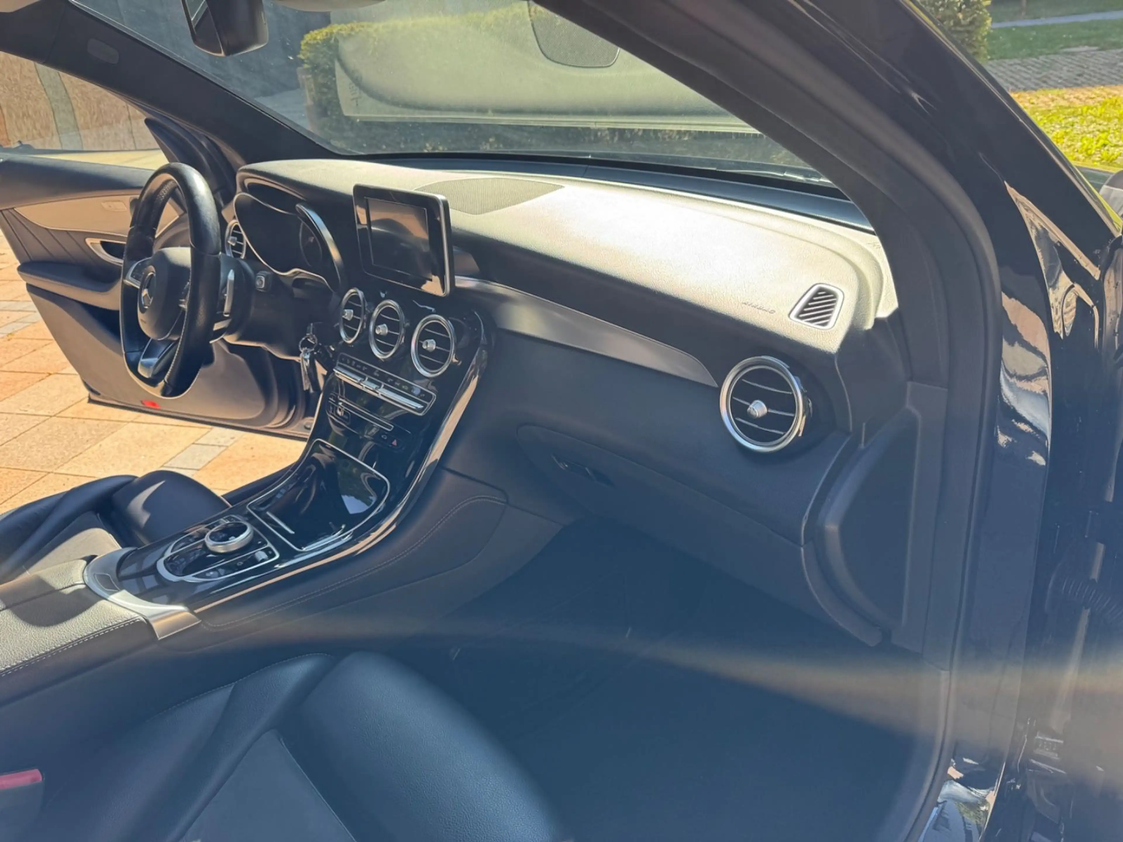 Mercedes-Benz GLC 220 d 4Matic Avantgarde/AMG-Line — photo 20