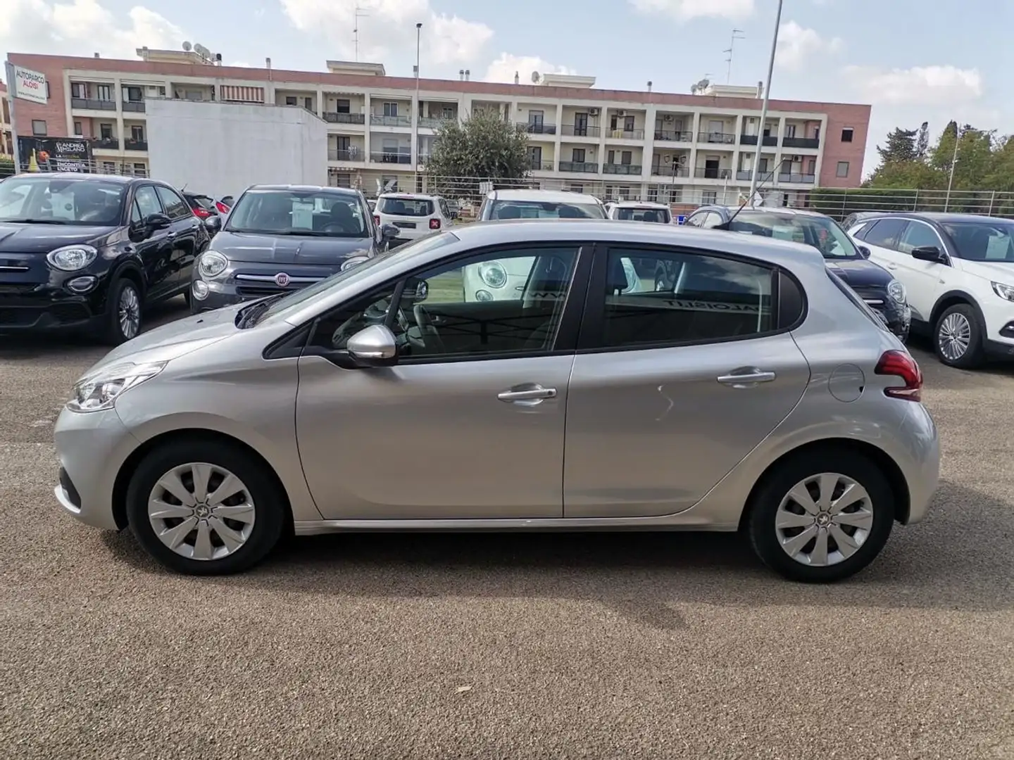 Peugeot 208 BlueHDi 75 S&S 5 porte Active Gris - 2