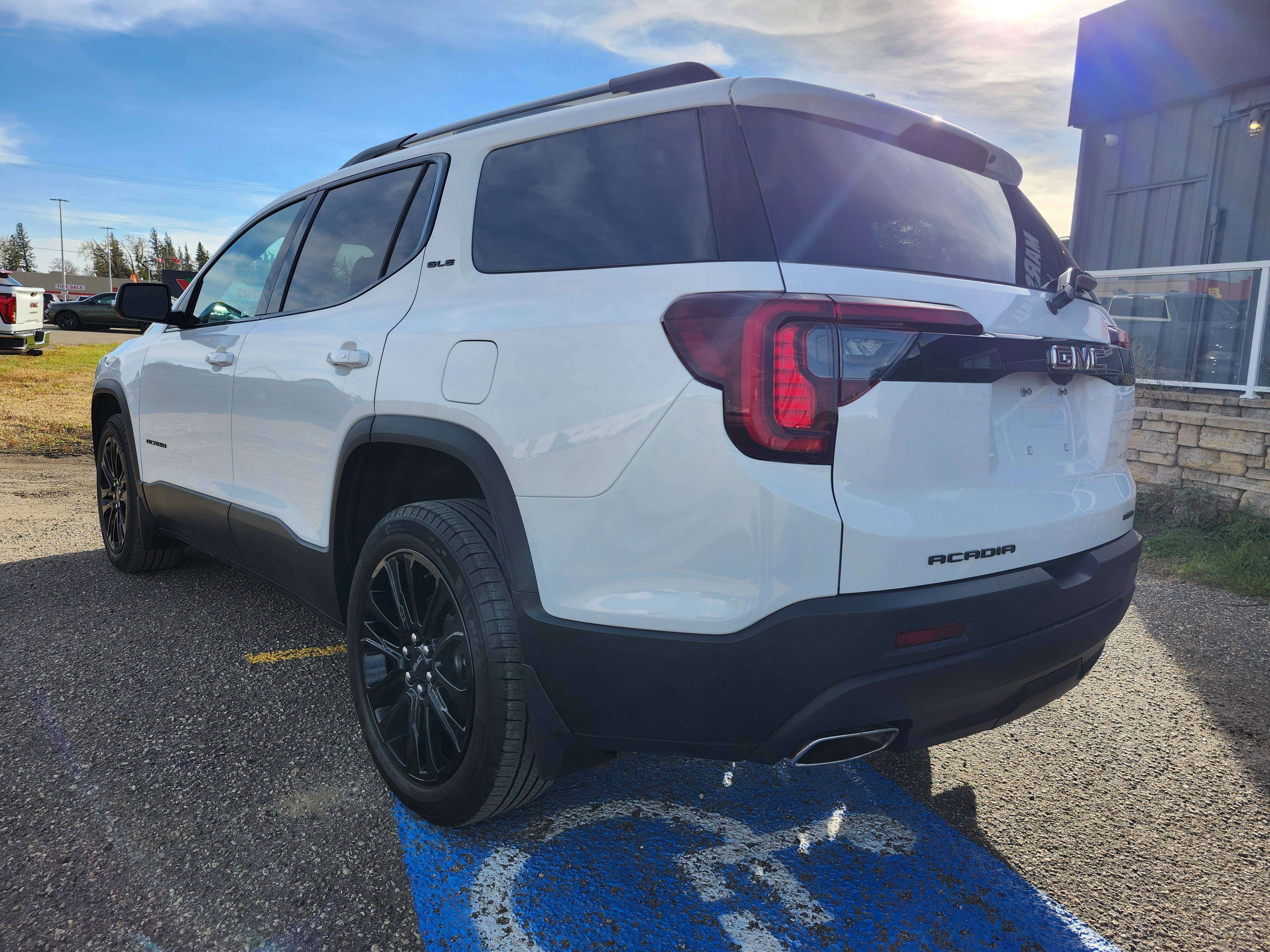 2023 GMC Acadia