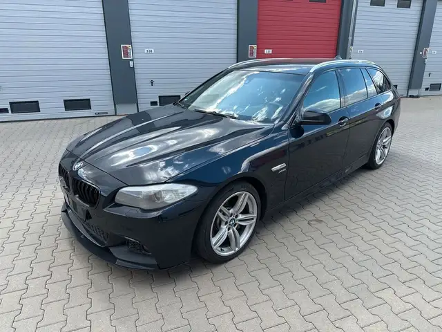 BMW 530 d Touring xDrive | M Paket | Text lesen