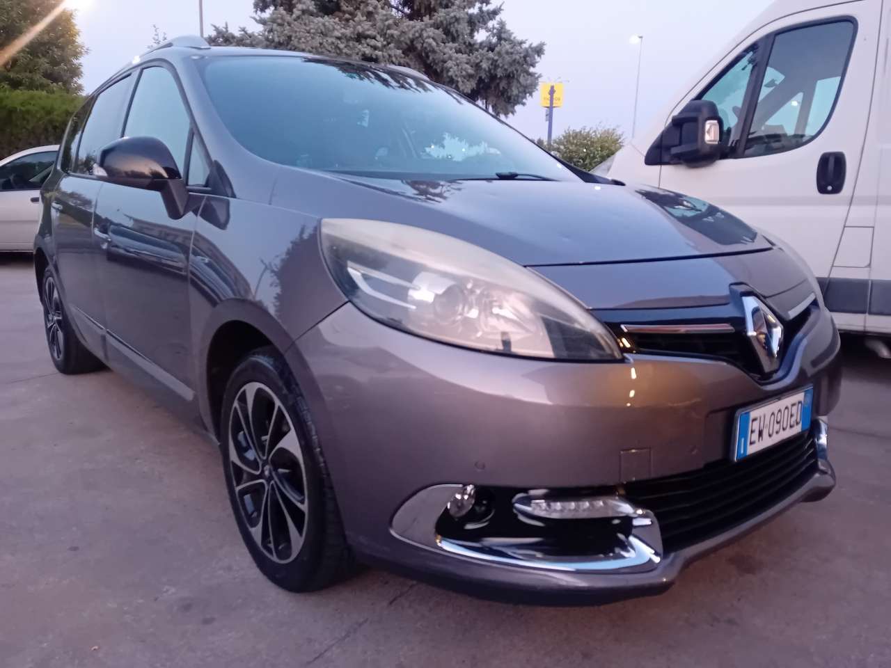 Renault Scenic 1.5 dci Wave 110cv edc
