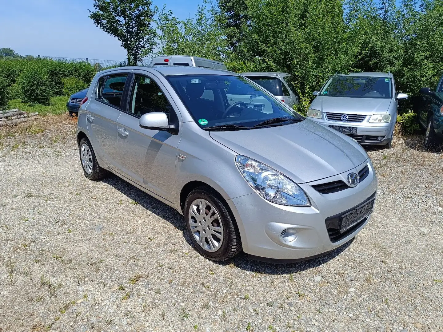 Hyundai i20 Autom. Comf. "61300 km* Klima*KD + HU:neu" Silber - 2