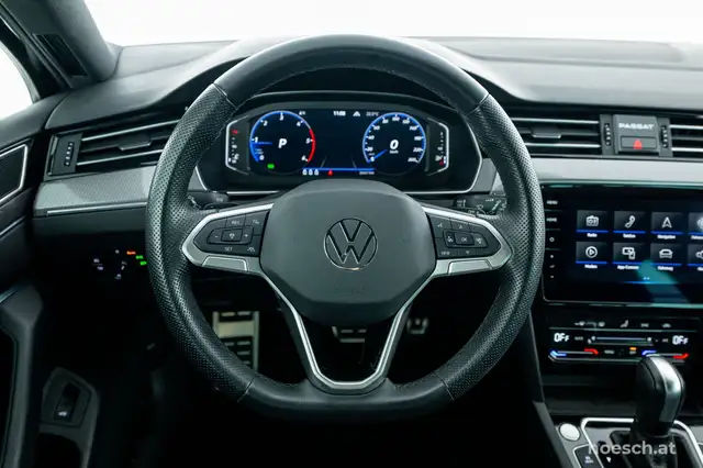 Volkswagen Passat view 6