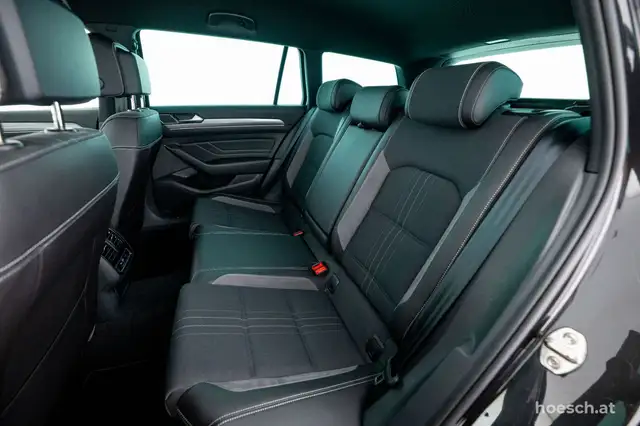 Volkswagen Passat view 7