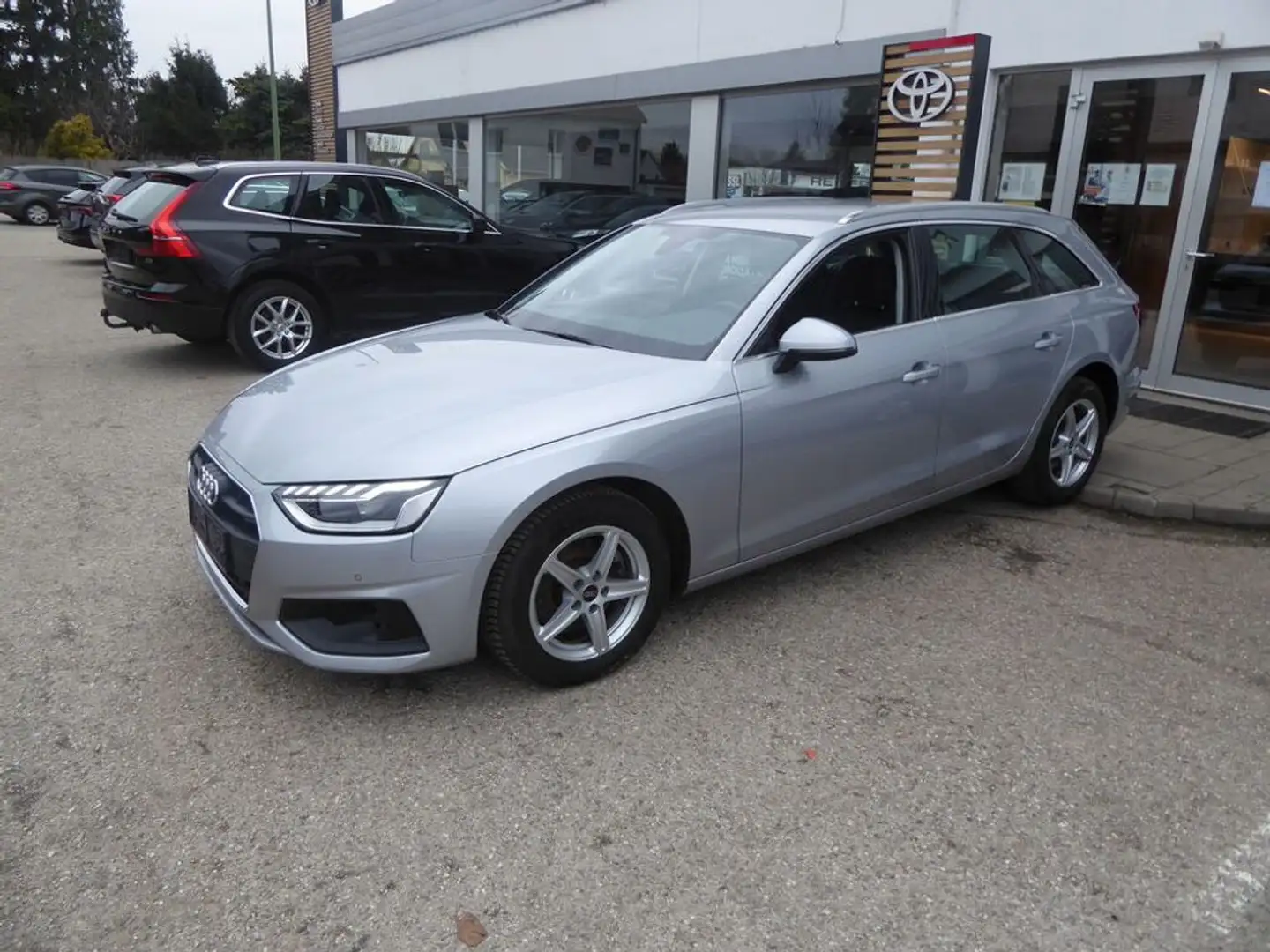 Audi A4 Avant 30 TDI S-tronic *LED*LEDER*NAVI* Argent - 2