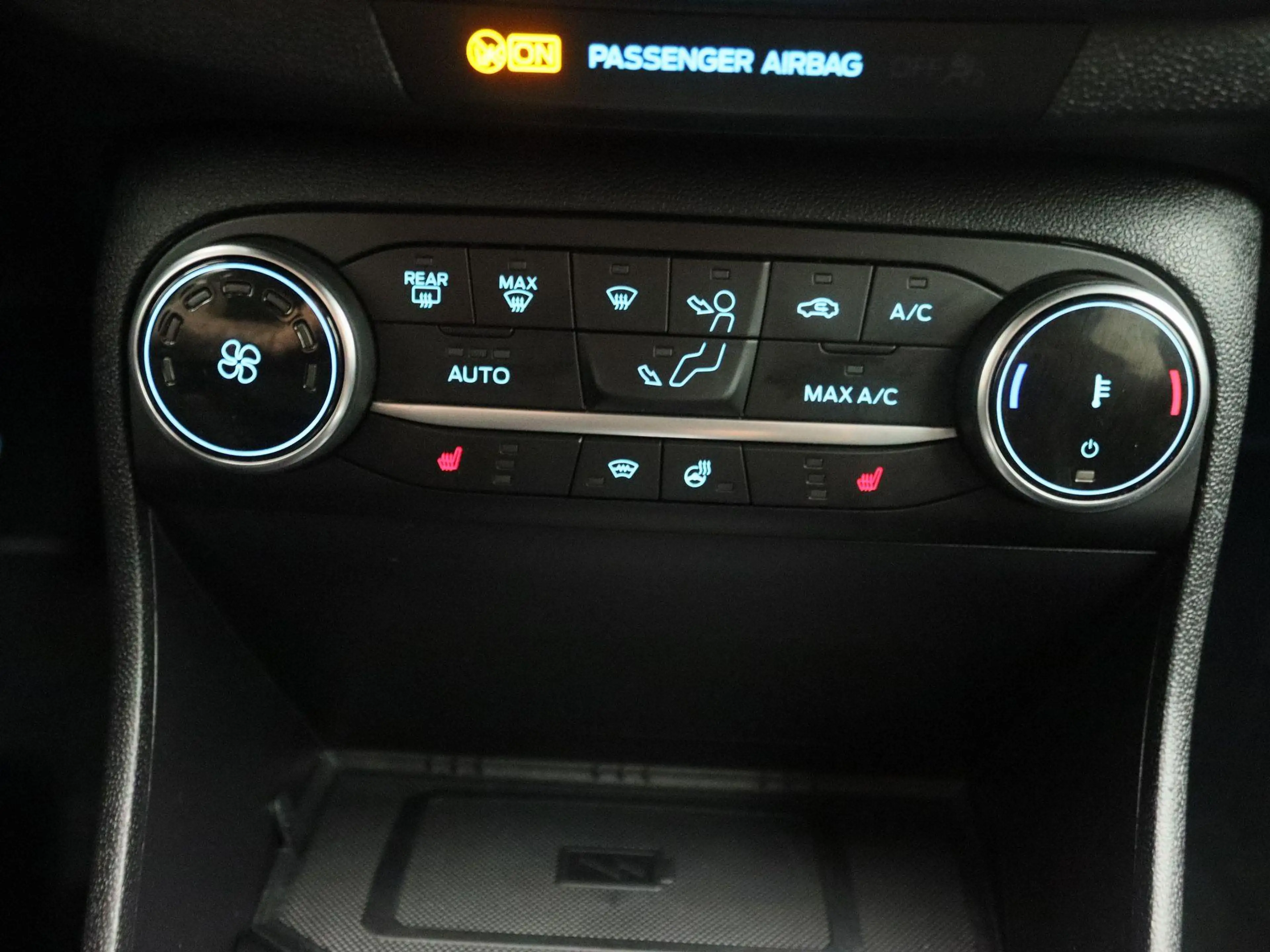 Ford Fiesta 1.5 Ecoboost ST-X | Multimedia pack | Winter-pack — photo 10