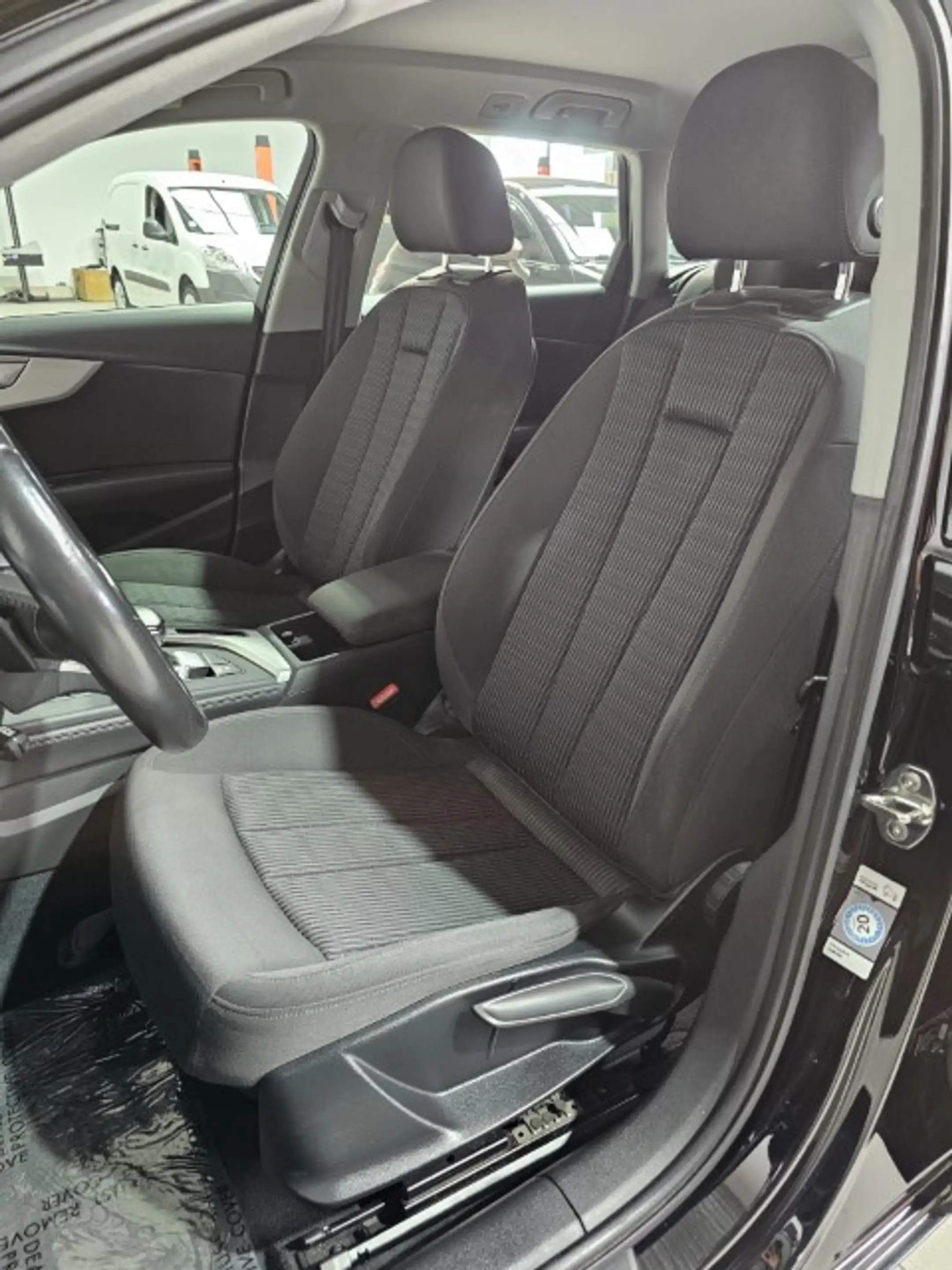 Audi A4 A4 Avant 2.0 TDi Sport S tronic — photo 17