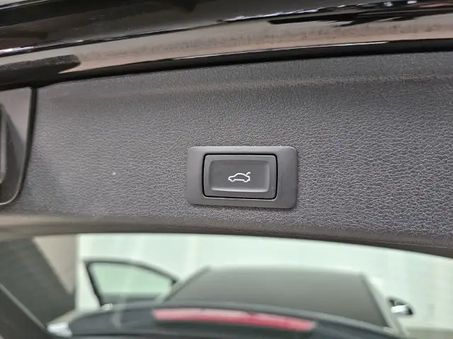 Audi A4 view 16