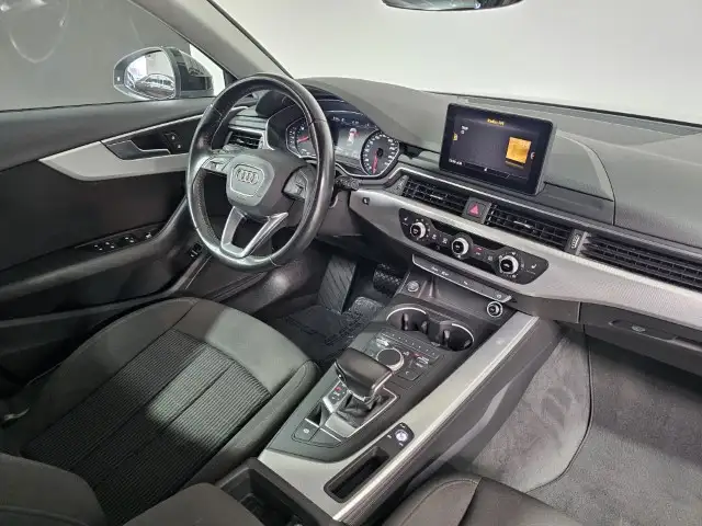 Audi A4 Avant view 12