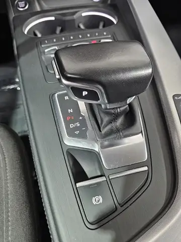 Audi A4 Avant view 10