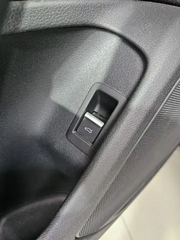 Audi A4 Avant view 14