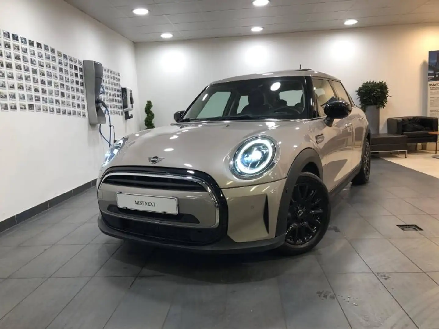 MINI One One 102ch Edition Camden BVA7 Gris - 1