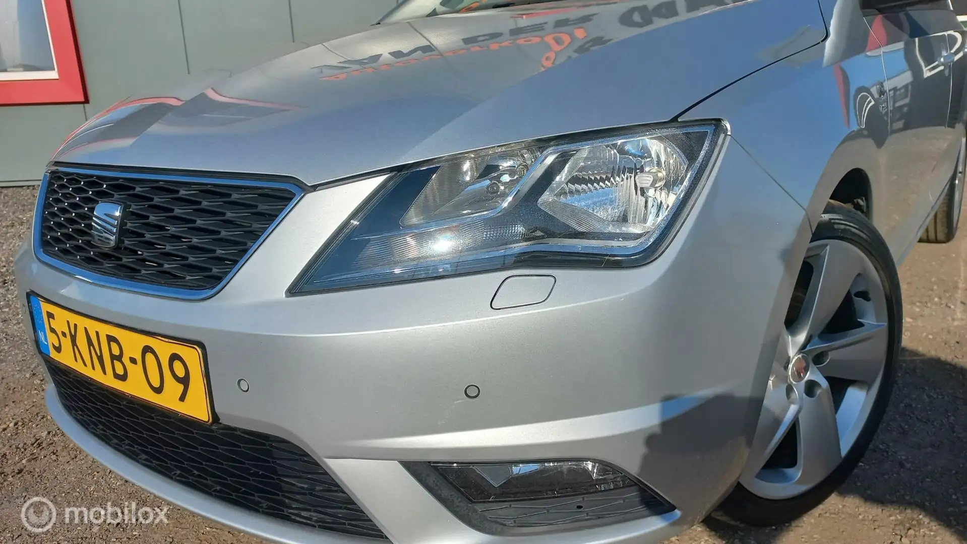 SEAT Toledo 1.4 TSI Style/CLIMATECONTROL/CRUISECONTROL/NAVIGAT Gris - 2
