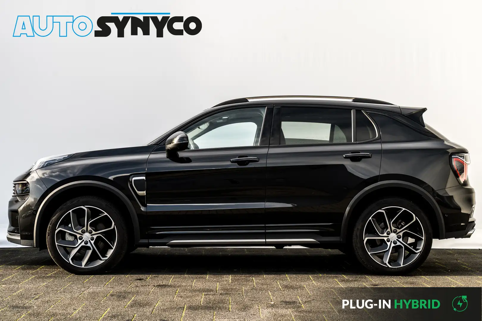 Lynk & Co 01 1.5 Plug-in Hybrid 262 Pk I Modeljaar 2023 I Black Schwarz - 2