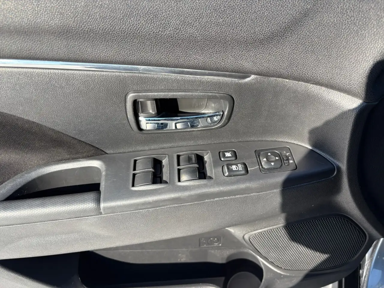 Mitsubishi RVR снимка Mitsubishi RVR