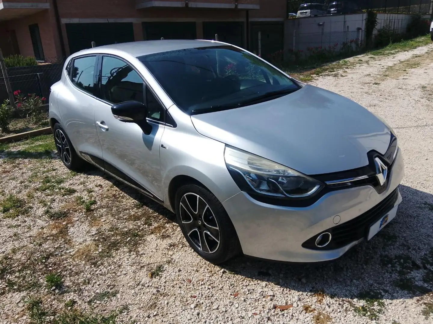 Renault Clio 1.2 75CV 3 porte Grigio - 1