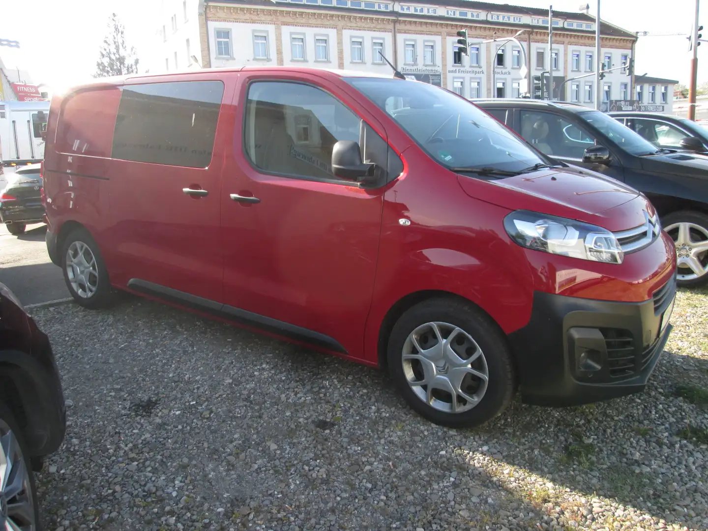 Citroen Jumpy Club M Doppelkabine~ Klima~5-Sitzer~Navi~AHK Rot - 2
