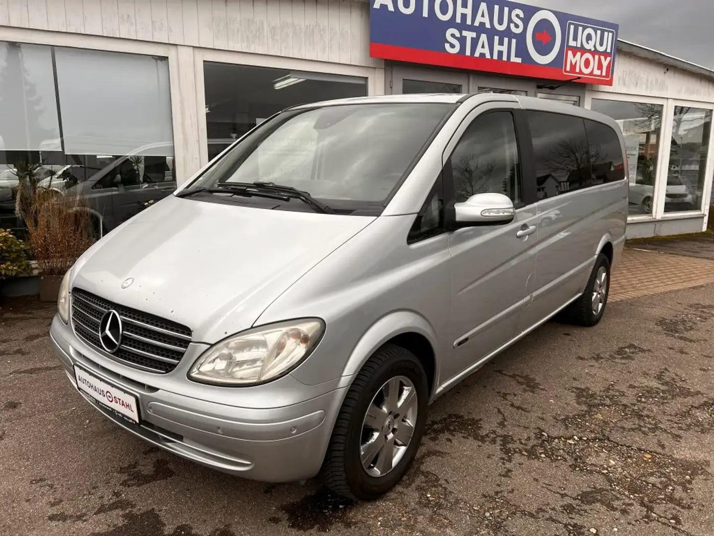Mercedes-Benz Viano 2.2 CDI lang Automatik Trend DPF Silber - 1