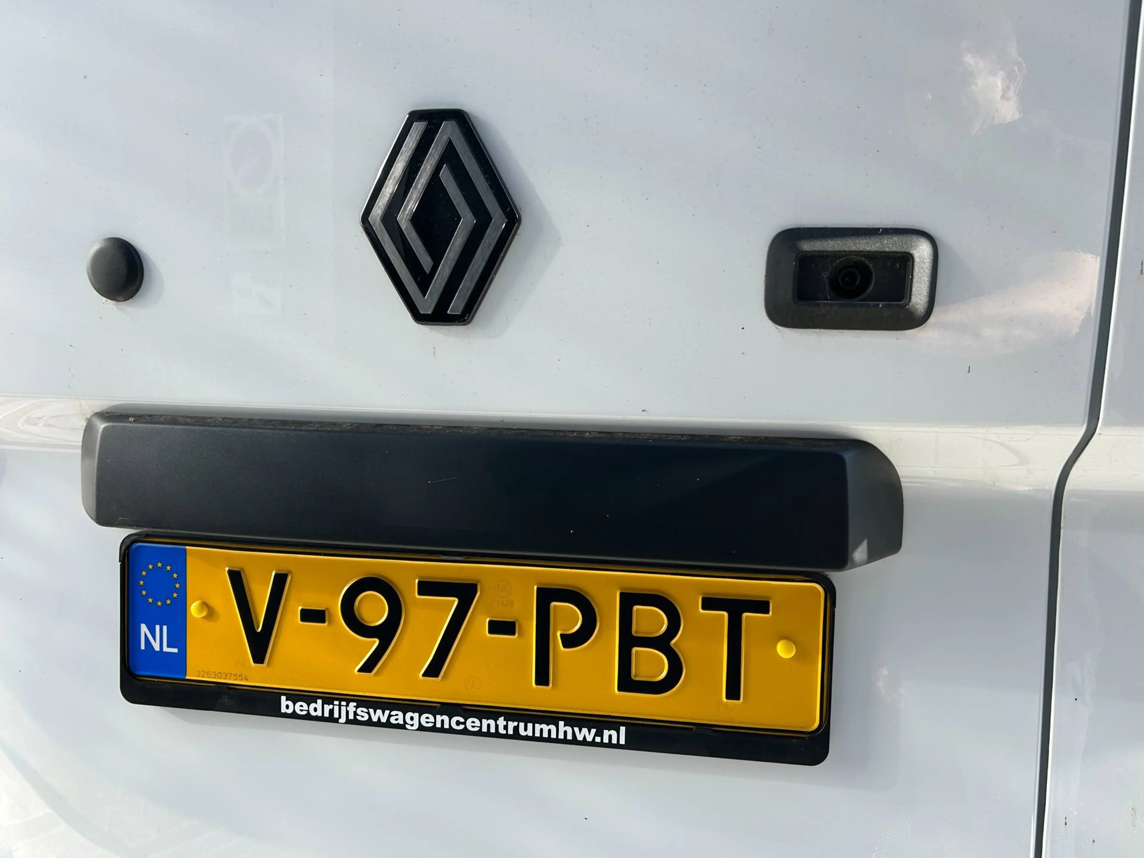 Renault Master E-TECH T35 L2H2 Long range Extra 87kWh|AC11kW|DC13 — photo 10
