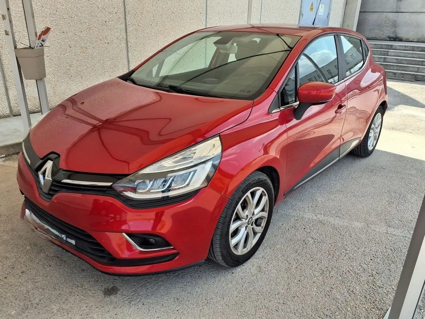 Renault Clio Clio Sport Tourer TCe Energy Zen 66kW Zen crvena - 1