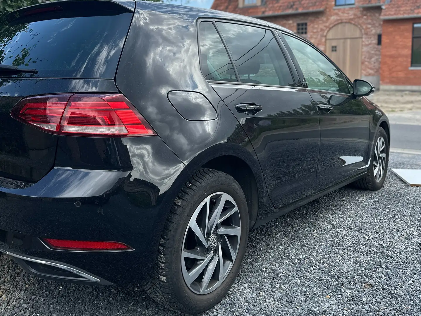 Volkswagen Golf Golf 1.0 TSI Sound Zwart - 1