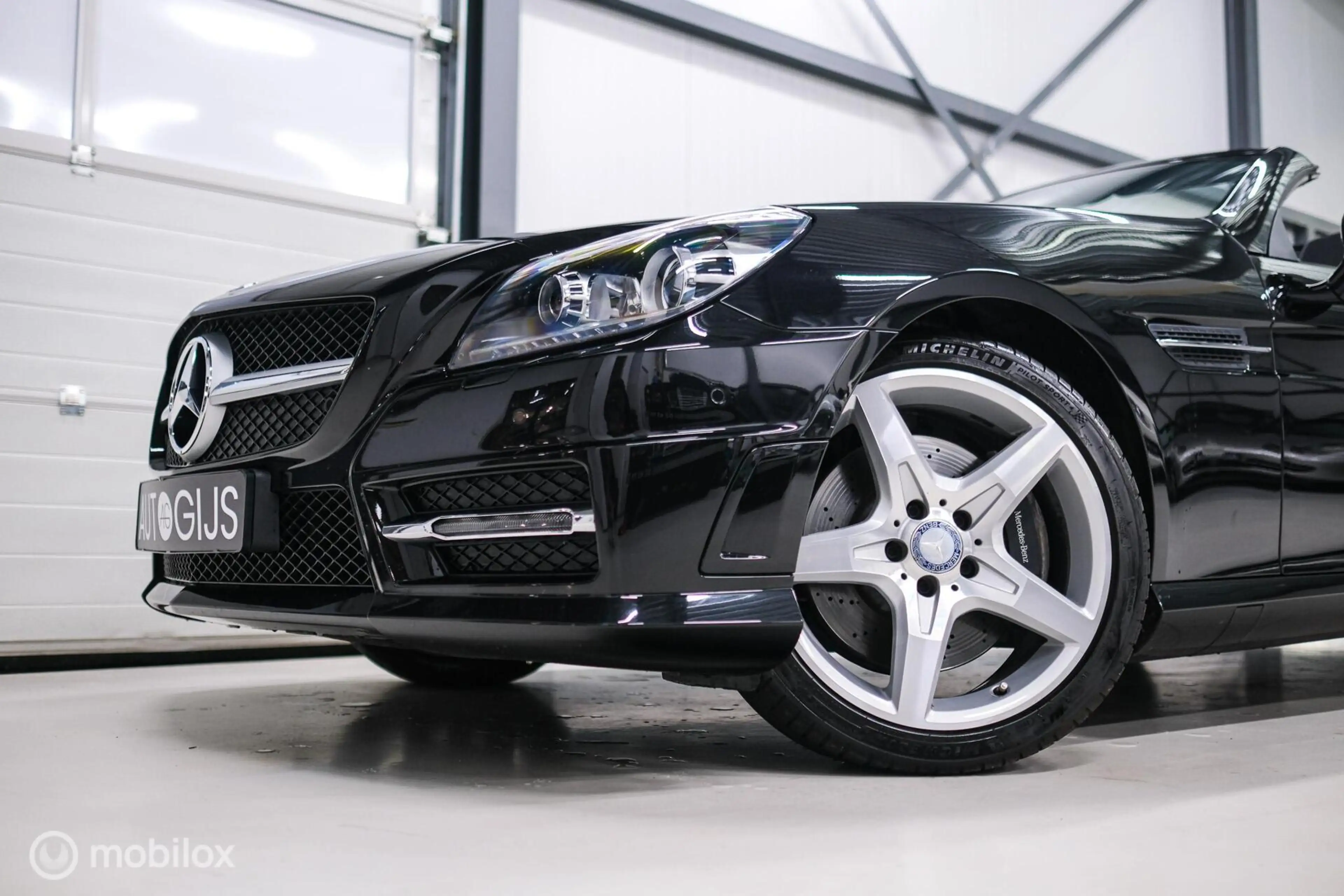 Mercedes-Benz SLK 350 AMG Line 306 PK | Panorama | Airscarf | Sportonder — photo 21