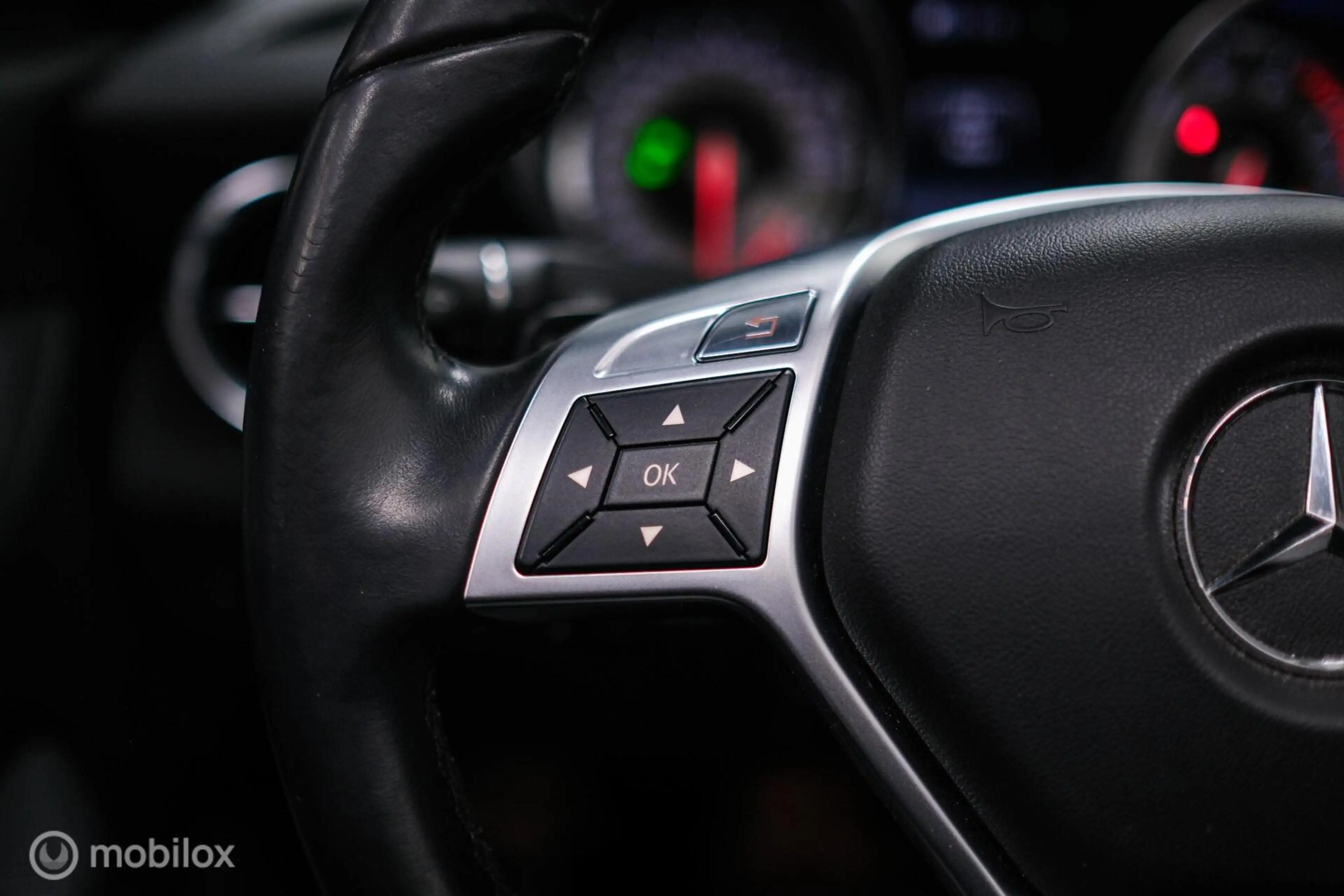 Mercedes-Benz SLK 350 AMG Line 306 PK | Panorama | Airscarf | Sportonder — photo 26