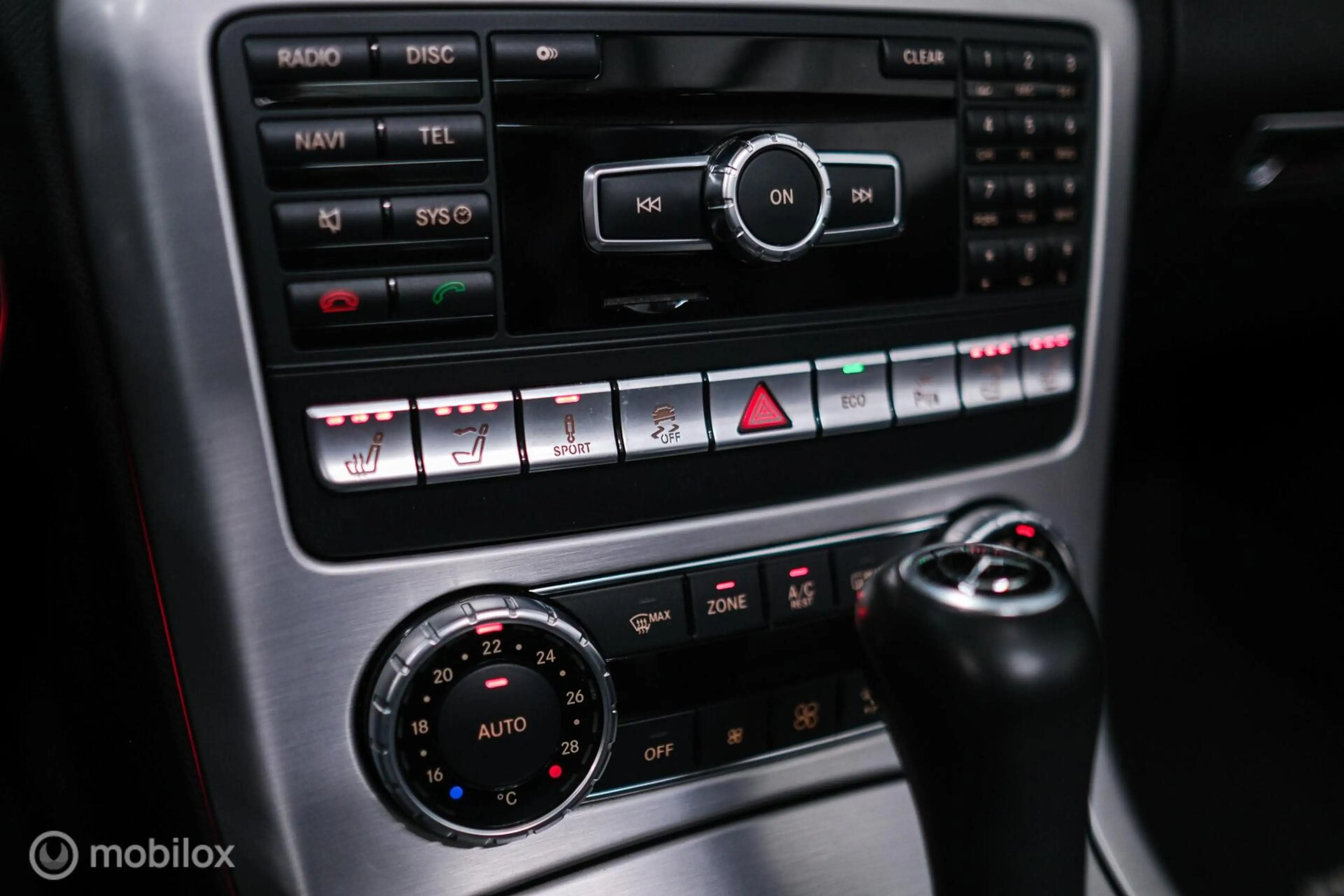 Mercedes-Benz SLK 350 AMG Line 306 PK | Panorama | Airscarf | Sportonder — photo 29