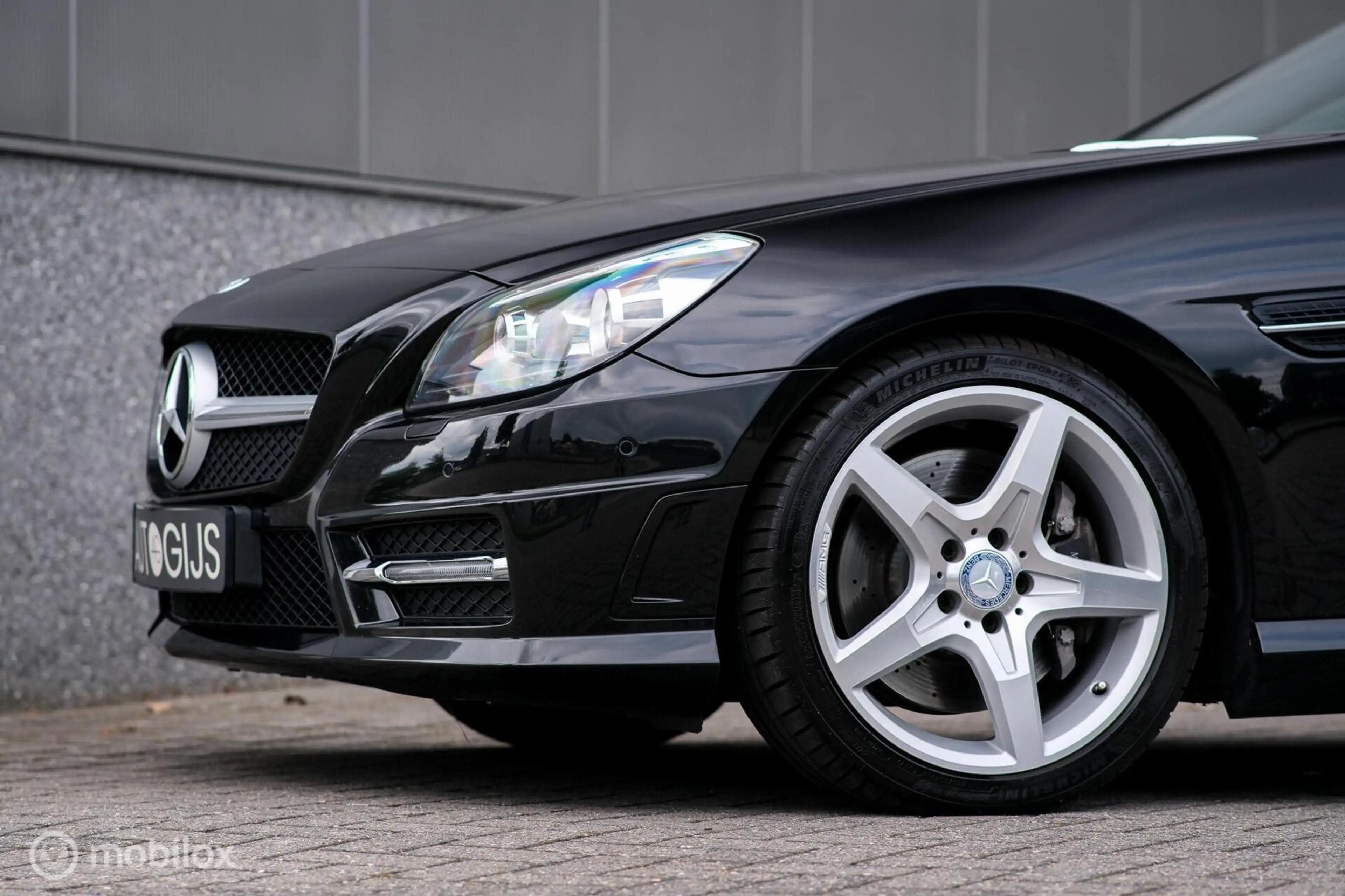 Mercedes-Benz SLK 350 AMG Line 306 PK | Panorama | Airscarf | Sportonder — photo 13