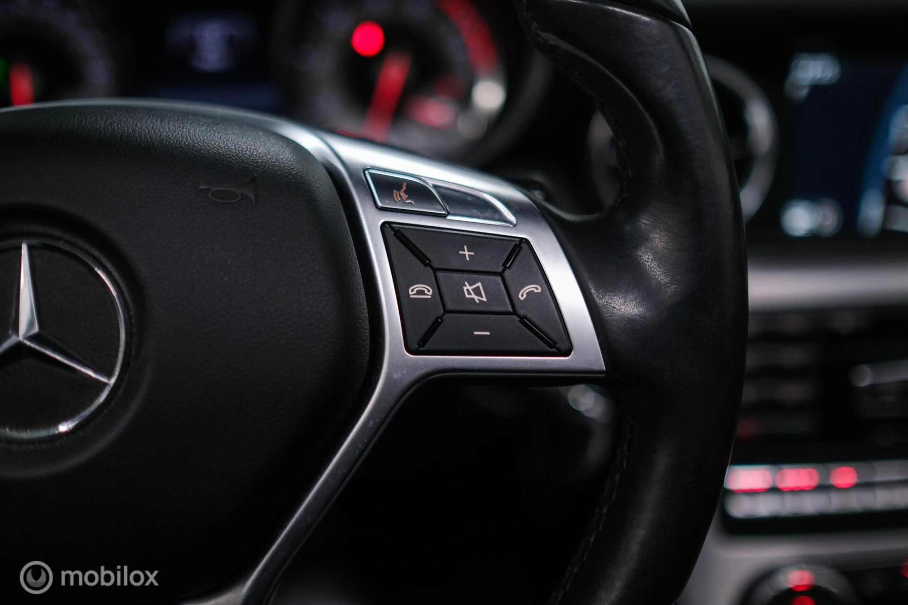 Mercedes-Benz SLK 350 AMG Line 306 PK | Panorama | Airscarf | Sportonder — photo 24