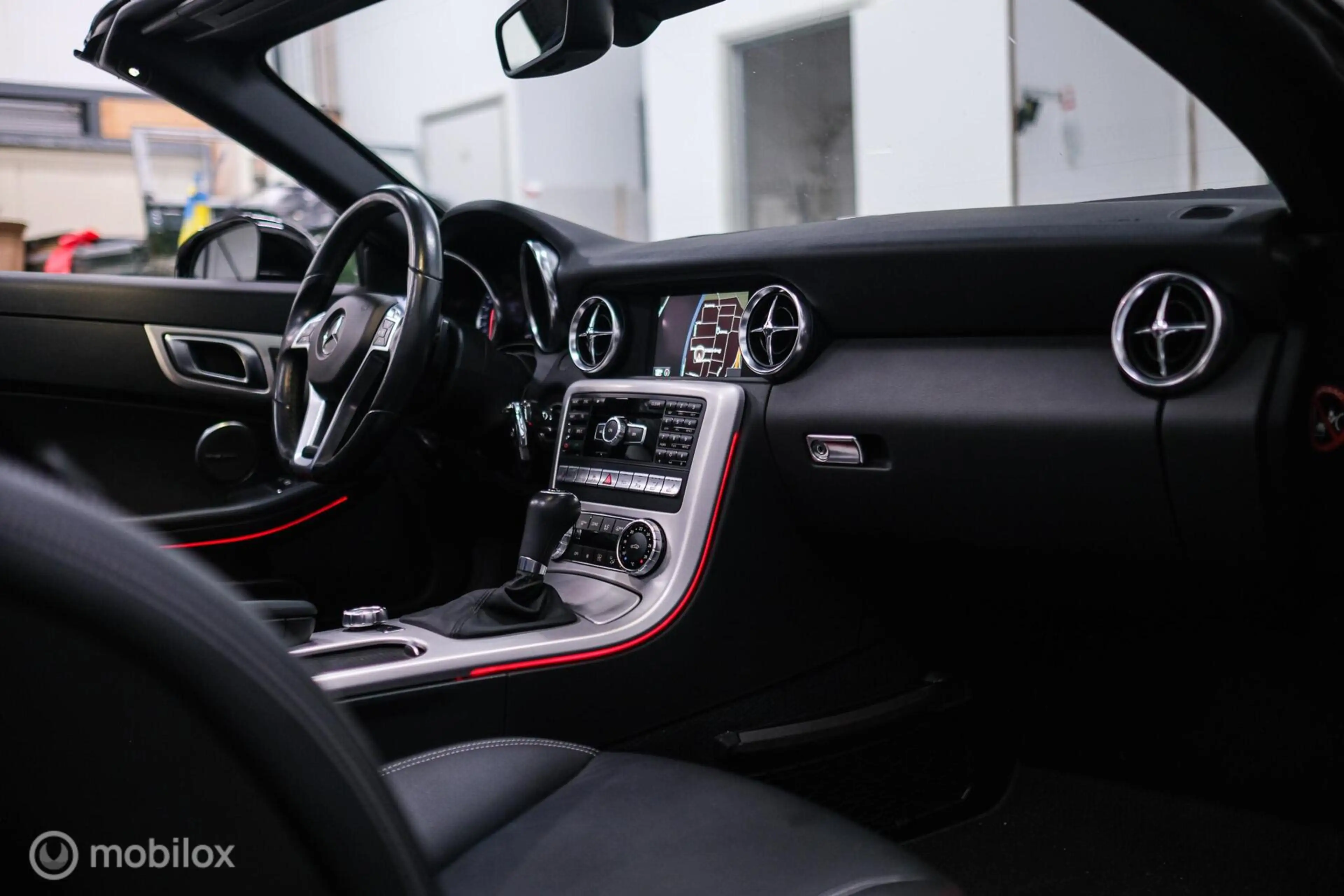 Mercedes-Benz SLK 350 AMG Line 306 PK | Panorama | Airscarf | Sportonder — photo 15