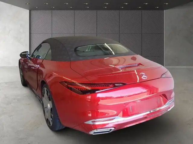 Mercedes-Benz SL view 3