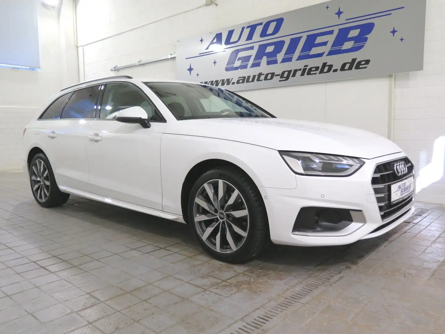 Audi A4 40 g-tron advanced, LED, Navi, ACC, 360°Kamera Weiß - 1