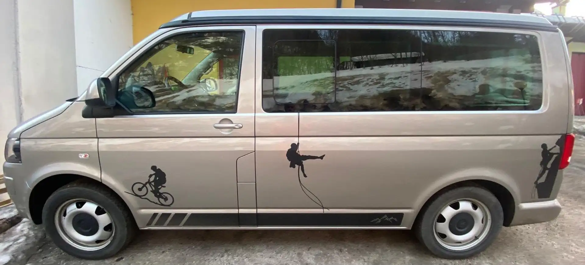 Volkswagen T5 California Beach 4 motion - 2