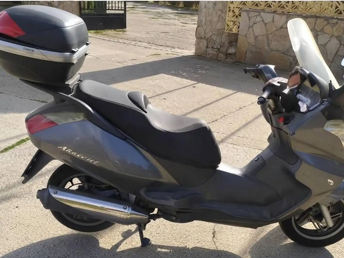 Aprilia Atlantic 125 ARRECIFE 125 Gris - 2