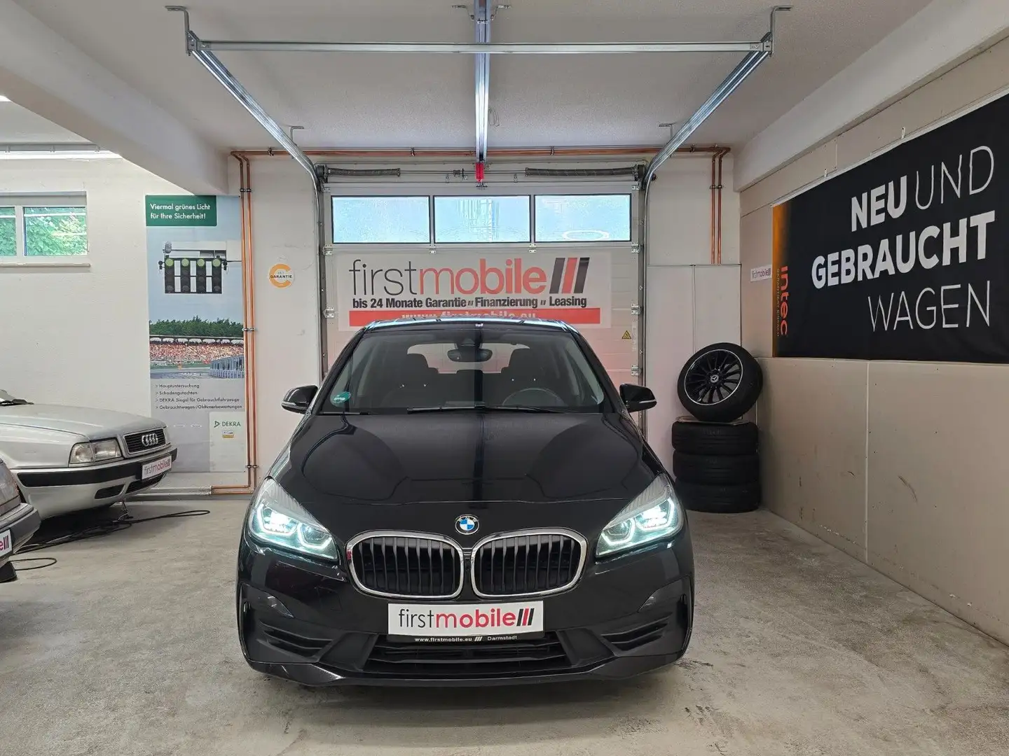 BMW 216 2 Active Tourer 216 d Advantage*Navi*PANORAMA* Schwarz - 2