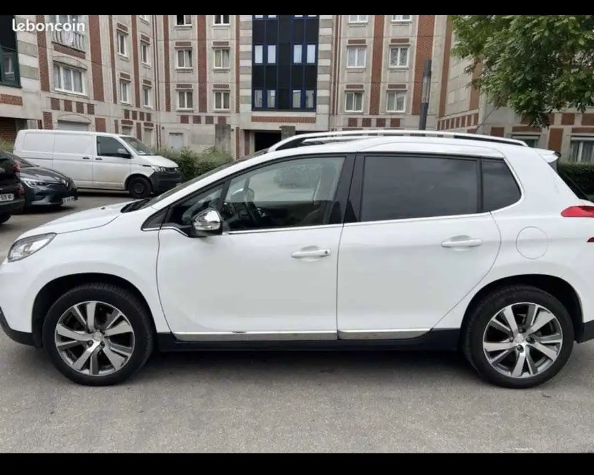 Peugeot 2008 1.6 VTi 120ch BVM5 Allure