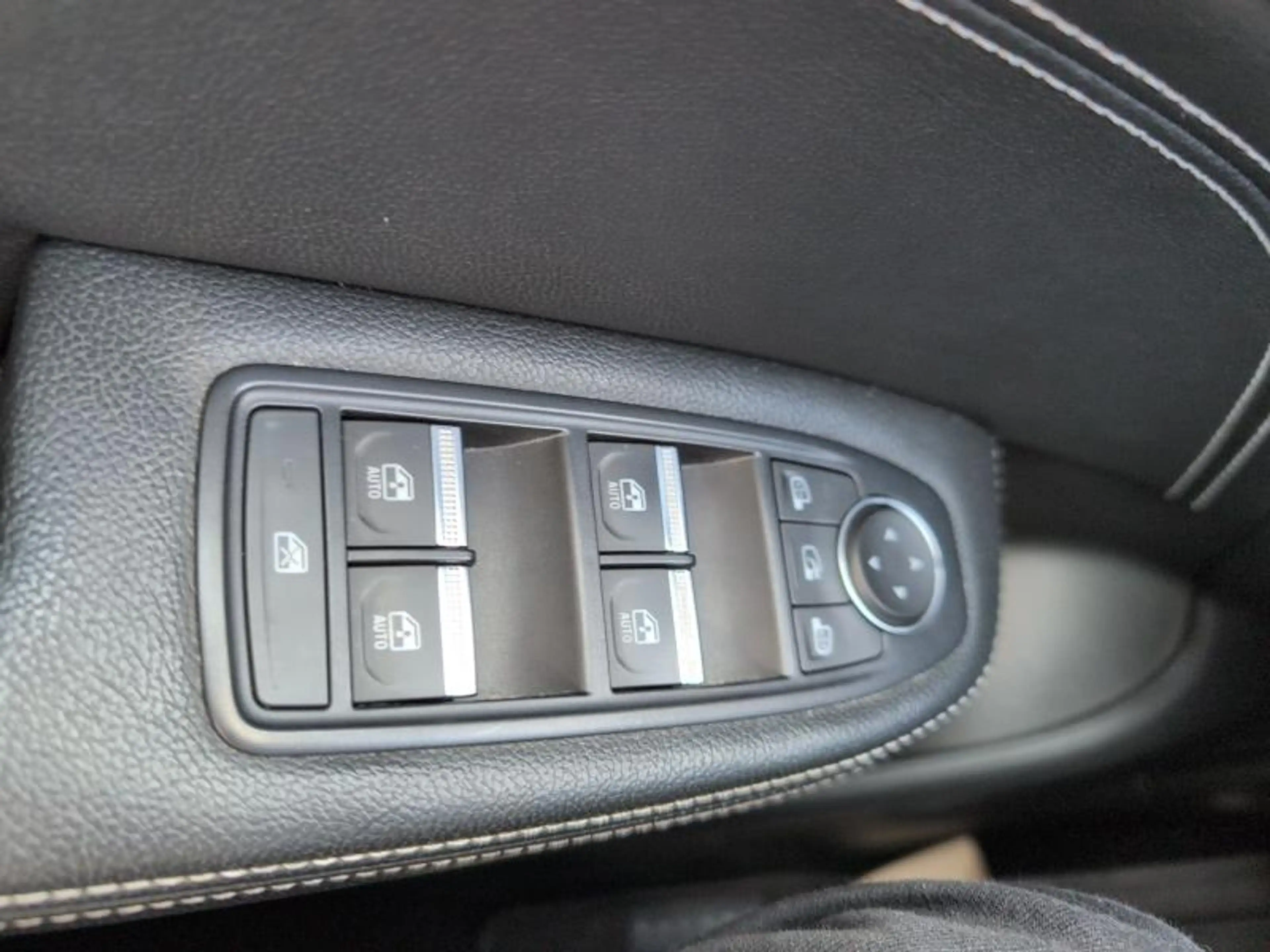 Renault Arkana 1.6E-Tech 145cv Blanc B.Auto 04/22 Airco CarPlay — photo 11