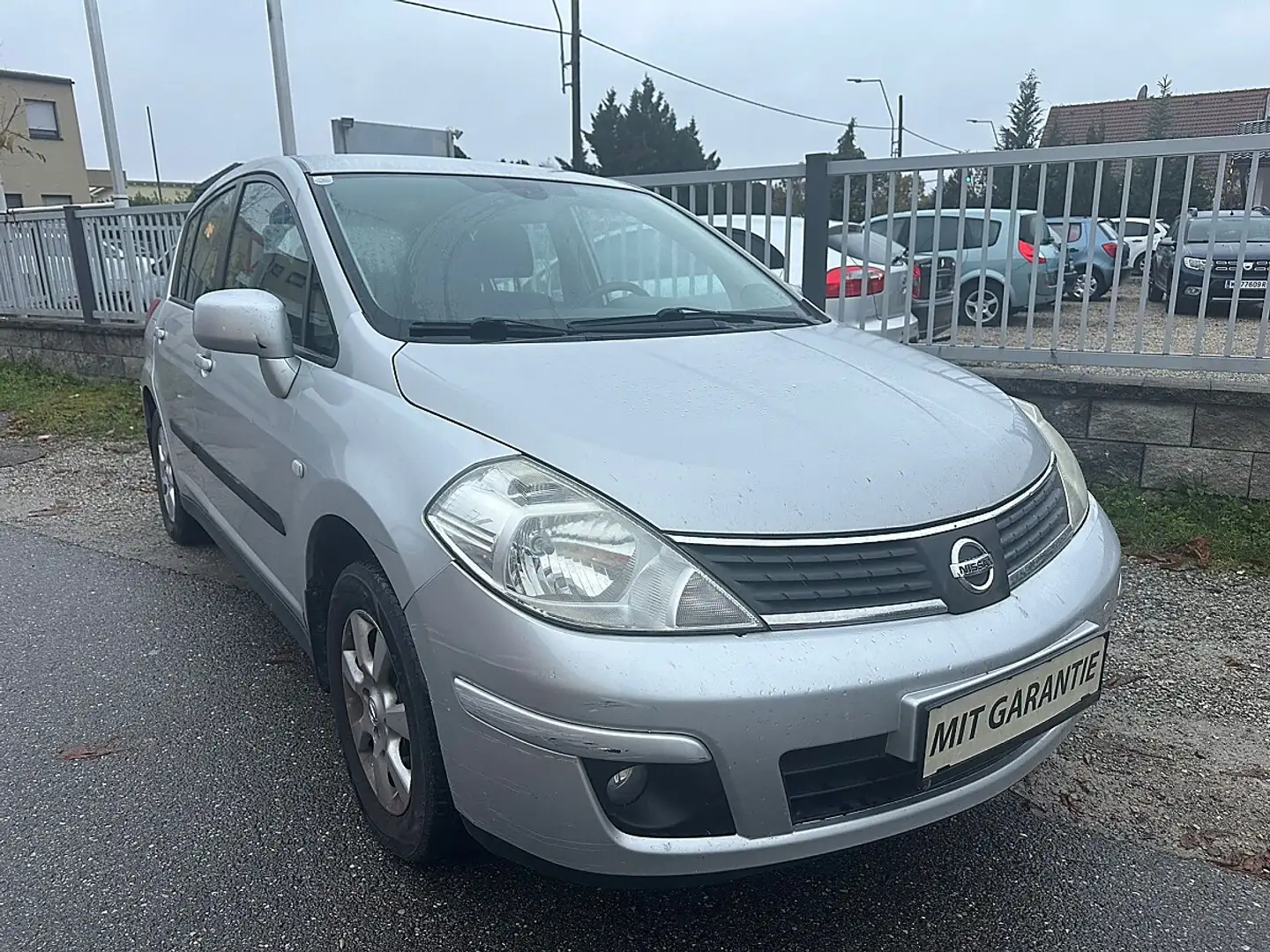 Nissan Tiida 1,5 Tekna Silber - 1
