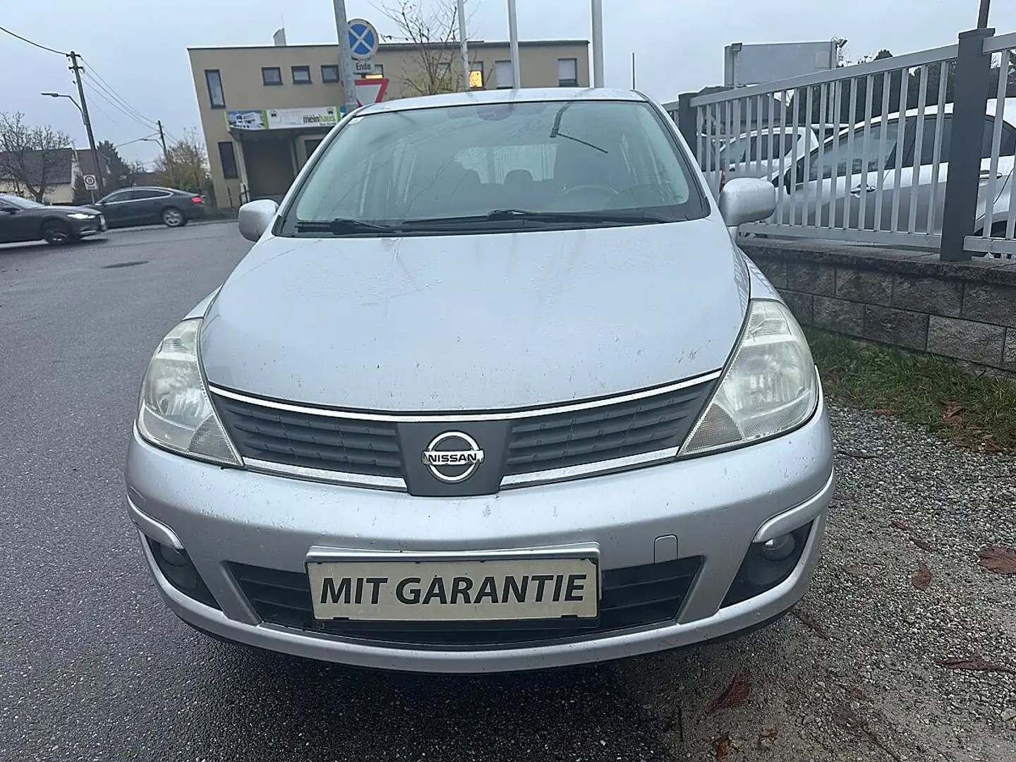 Nissan Tiida 1,5 Tekna Silber - 2