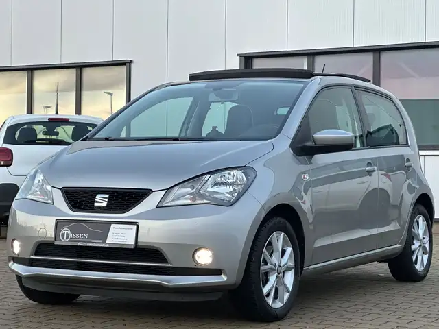 SEAT Mii Chic Autom. PDC SHZ Klimaaut 1Hd Pano Alcant