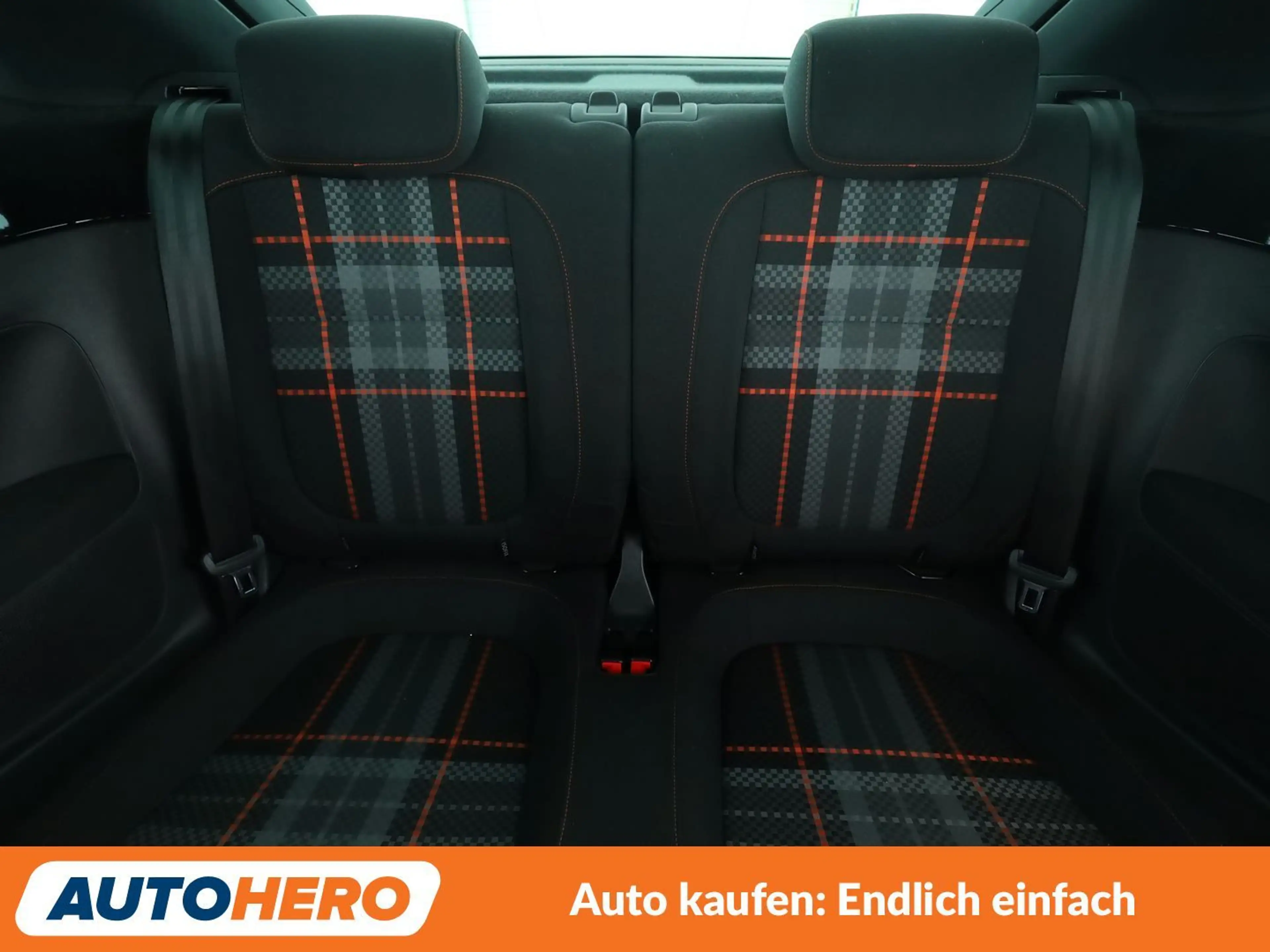 Volkswagen Beetle 1.2 TSI Club BMT*NAVI*TEMPO*PDC* — photo 15