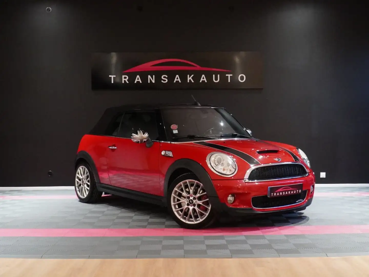 MINI Cooper Cabrio CABRIOLET R57 211 ch John Cooper Works Rouge - 1