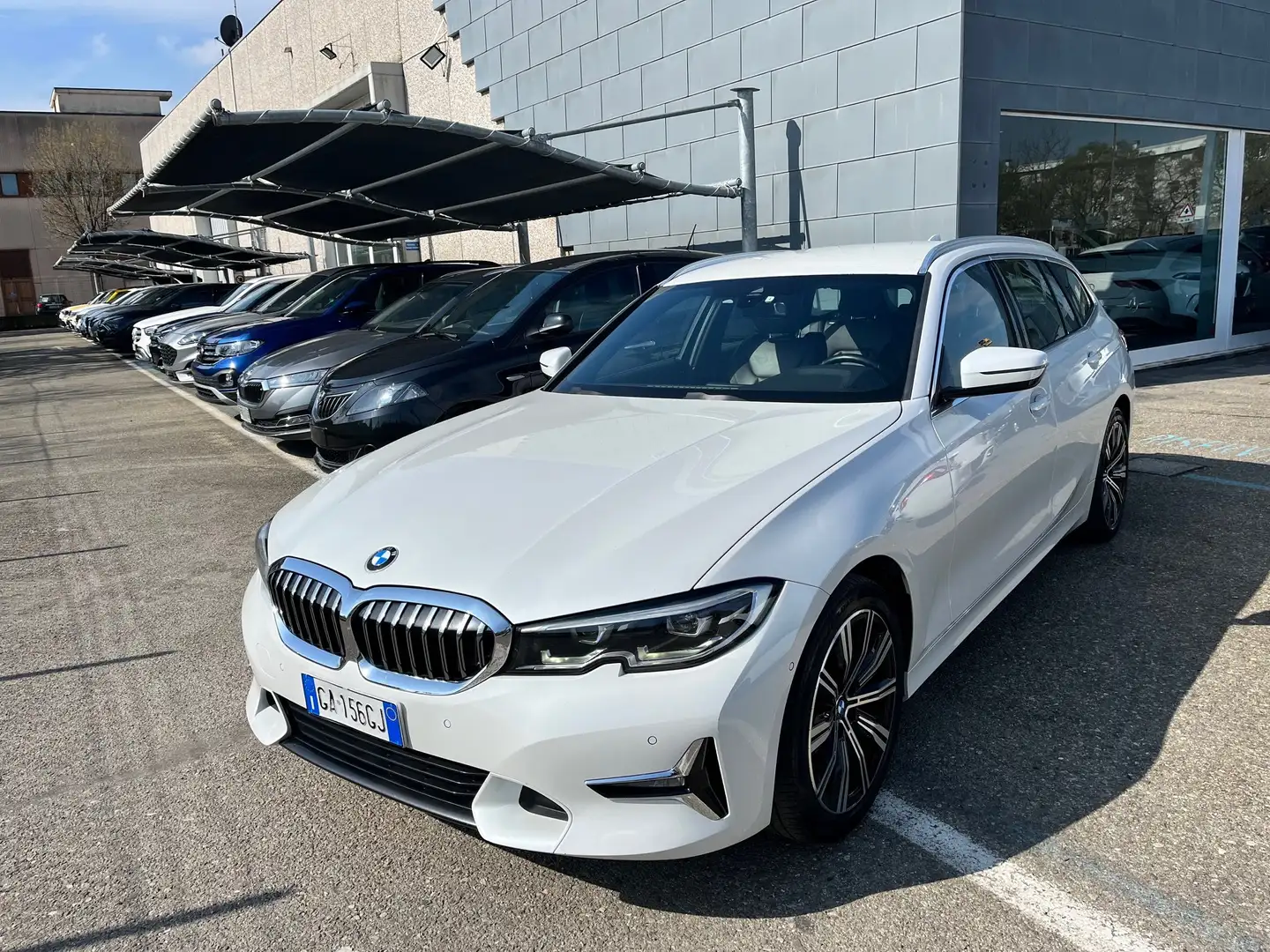 BMW 320 320d Touring xdrive Sport auto Weiß - 2