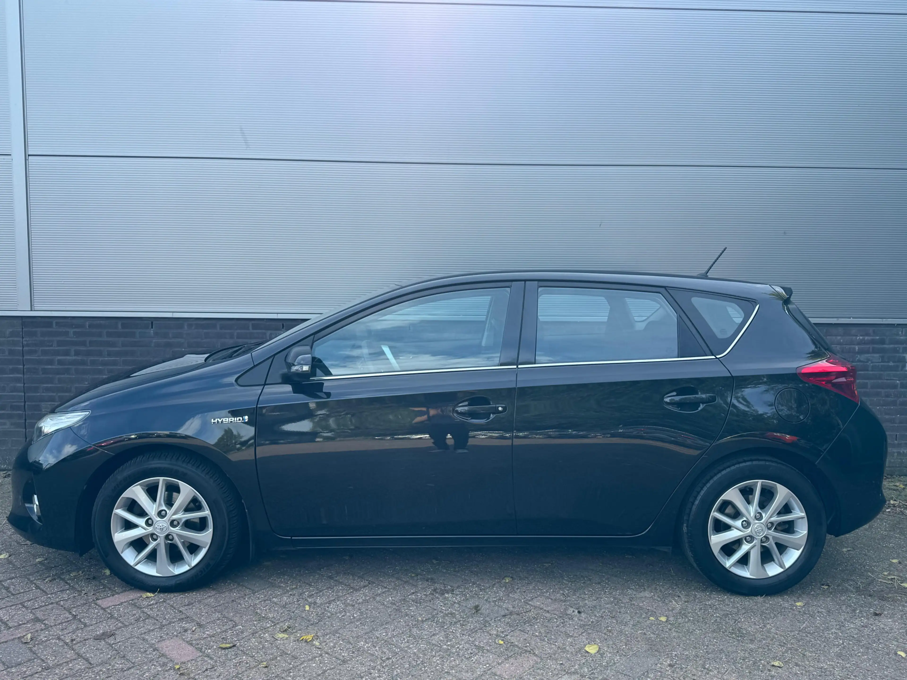 Toyota Auris 1.8 Hybrid Dynamic met Afneembare Trekhaak — photo 2