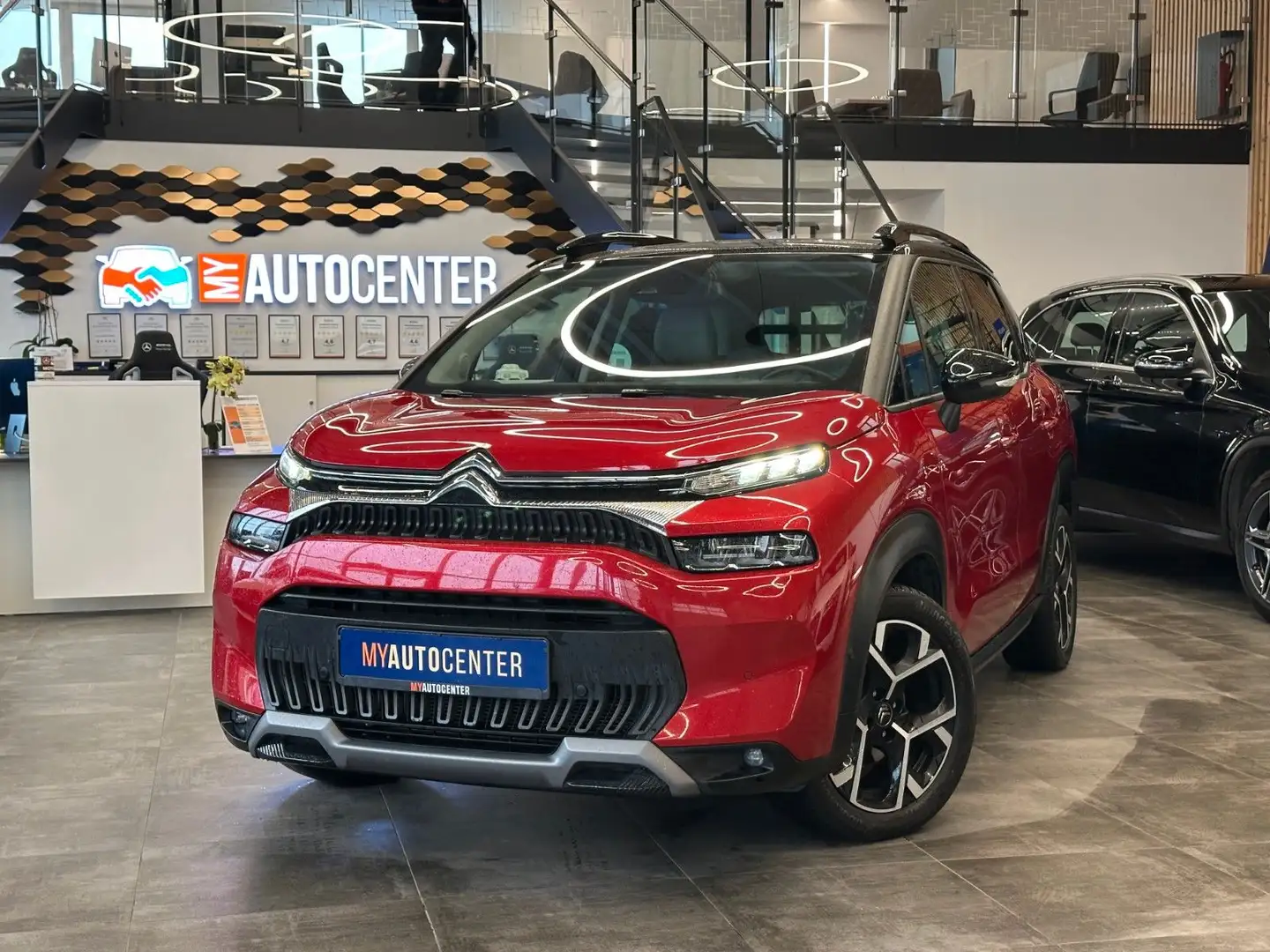 Citroen C3 Aircross Shine Pack*1.Hand*Klima*Navi*Kamera* Rot - 1