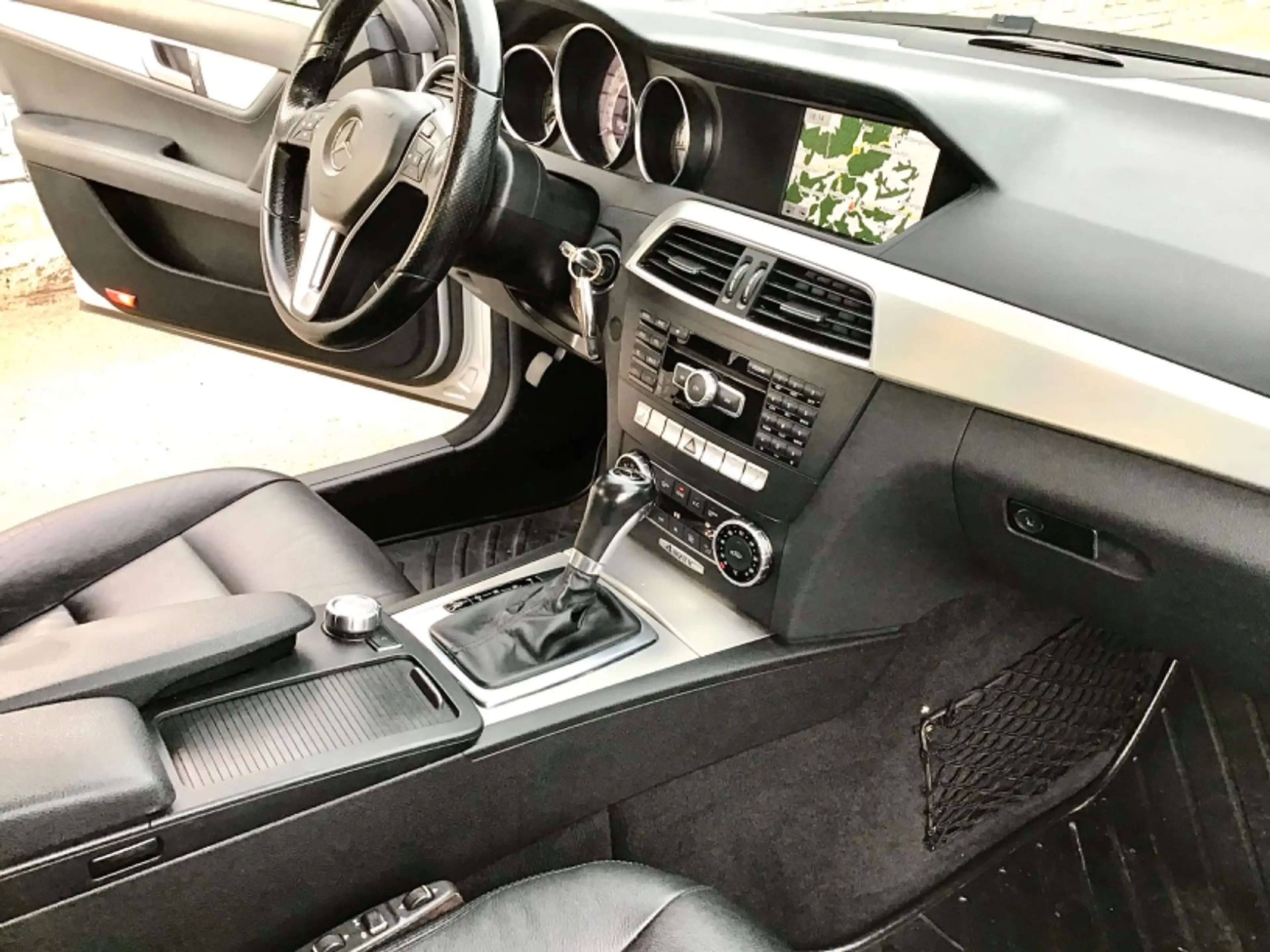 Mercedes-Benz C 250 CDI T 4Matic AVANTGARDE-NAVI*LEDER*BI-XENON*PDC*Multikontur-Sitze ! — photo 13