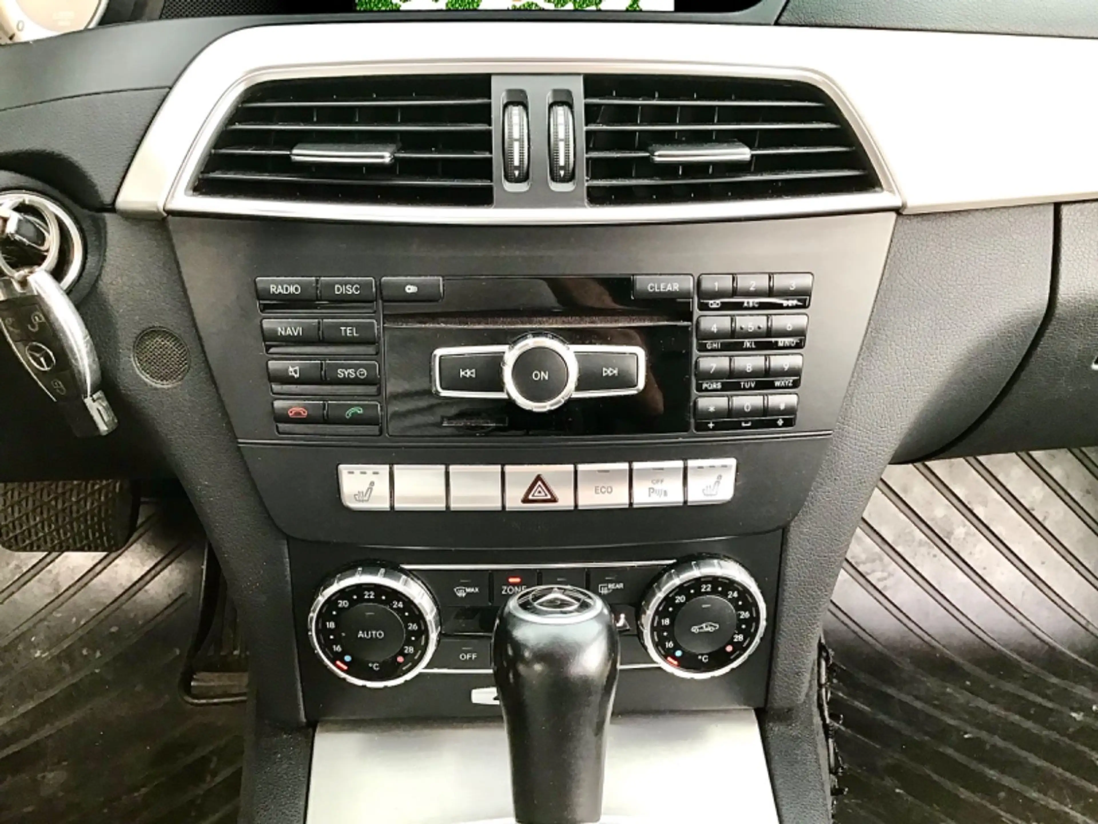 Mercedes-Benz C 250 CDI T 4Matic AVANTGARDE-NAVI*LEDER*BI-XENON*PDC*Multikontur-Sitze ! — photo 12