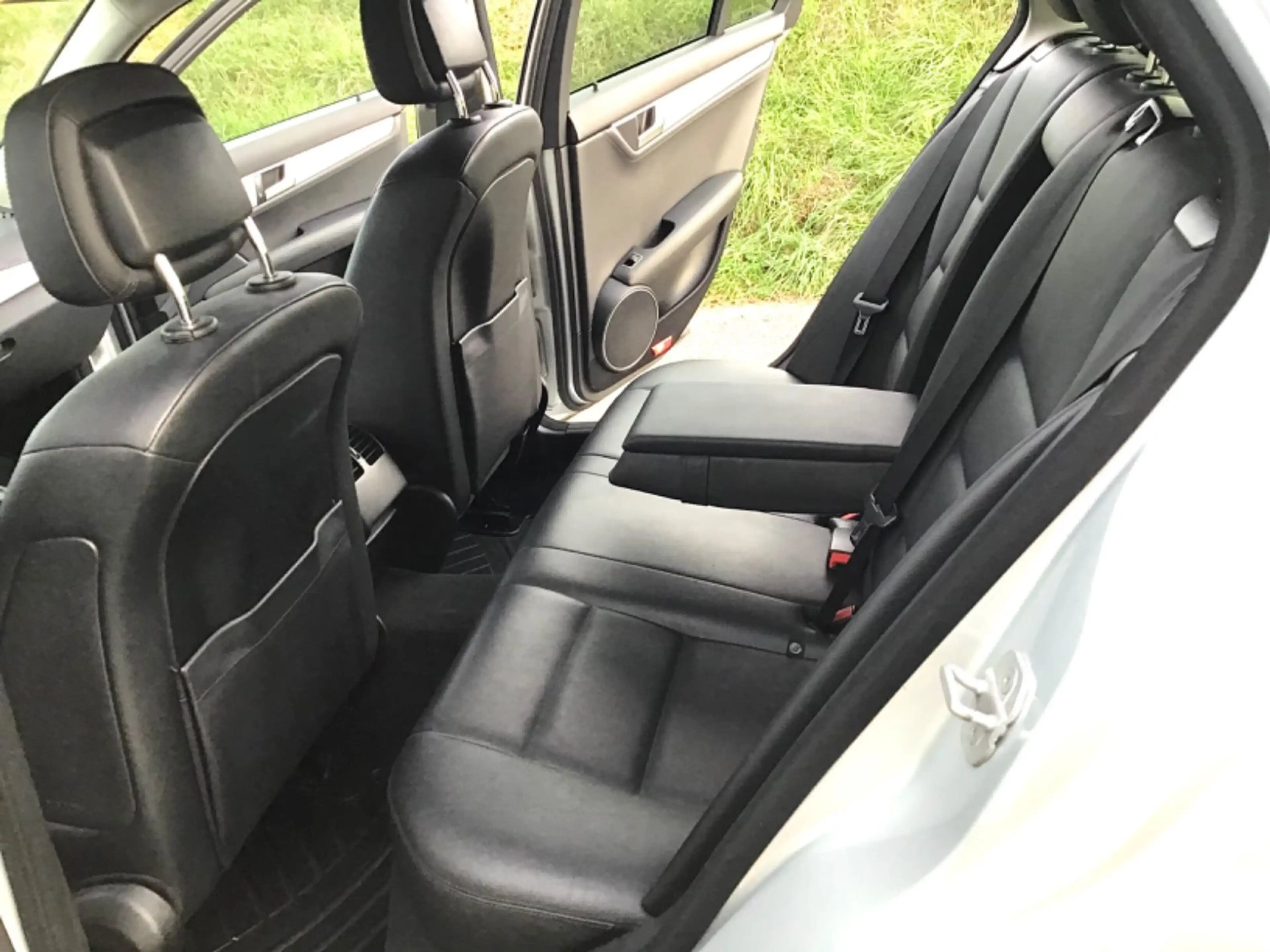 Mercedes-Benz C 250 CDI T 4Matic AVANTGARDE-NAVI*LEDER*BI-XENON*PDC*Multikontur-Sitze ! — photo 11